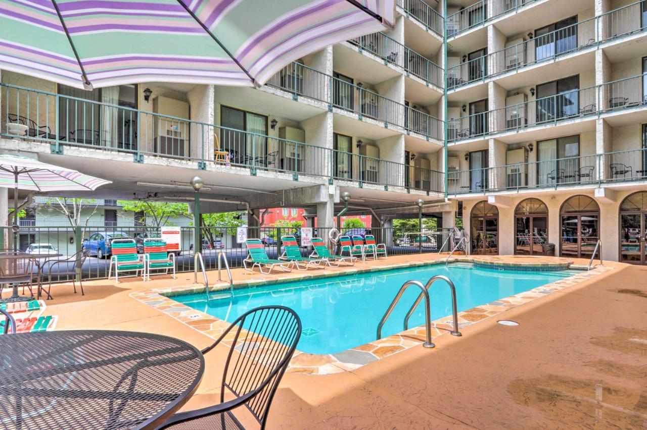 Condo With Balcony, Walk To Dtwn Gatlinburg Fun Екстериор снимка