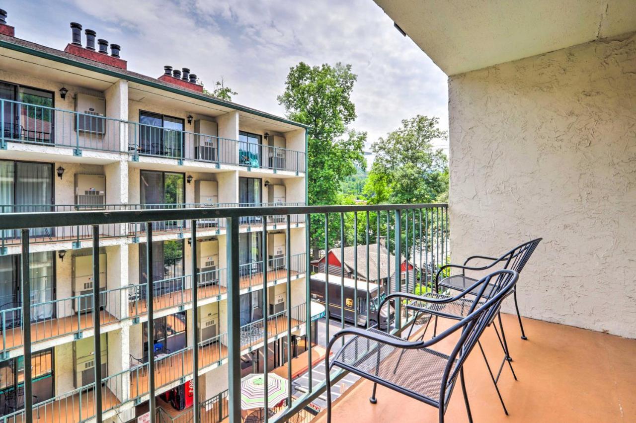 Condo With Balcony, Walk To Dtwn Gatlinburg Fun Екстериор снимка